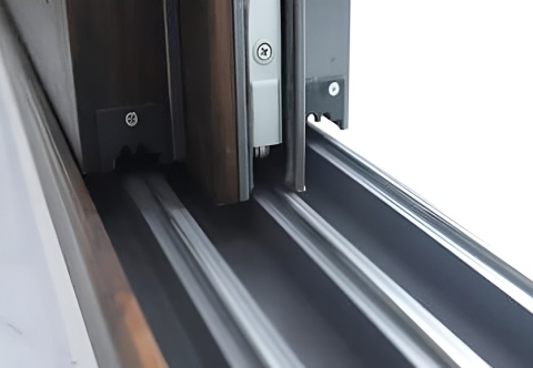 Ray trượt cửa nhôm kính là gì? Phân loại và cách lựa chọn phù hợp